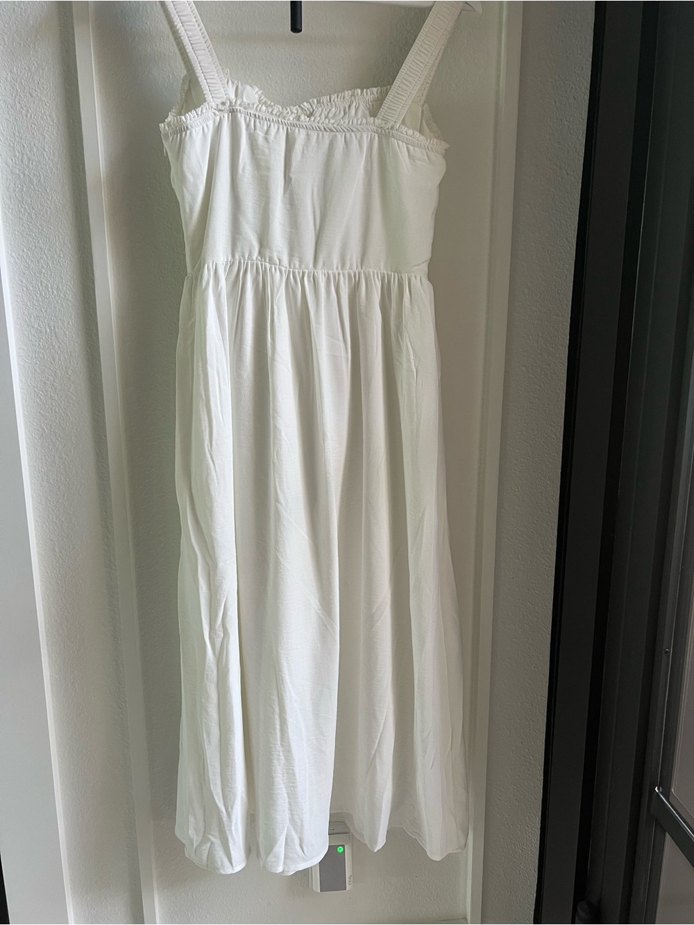 Commense Cream Brand Size S Garment Tag